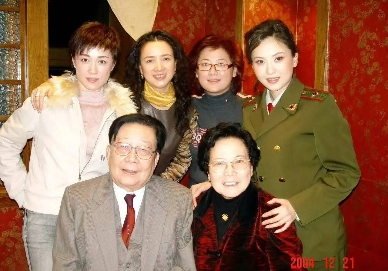 如何申请到皇冠信用
_陶慧敏发文悼念何晴:她对如何申请到皇冠信用
我的恩情我一直铭记于心