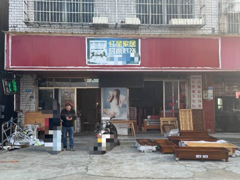 冈山绿短 vs 名古屋鲸鱼
_曾因12字跟评被拘5天男子:今后再说“豆腐渣工程”时只写“豆腐”