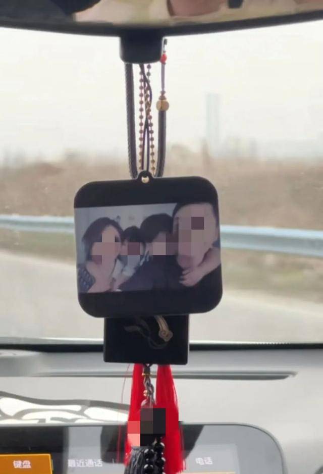 巴西乙组联赛_妻儿三人被杀案受害者金手镯被剪断巴西乙组联赛，失窃48克金首饰在货车上被找到，丈夫称案发数月前曾借5000元给嫌犯